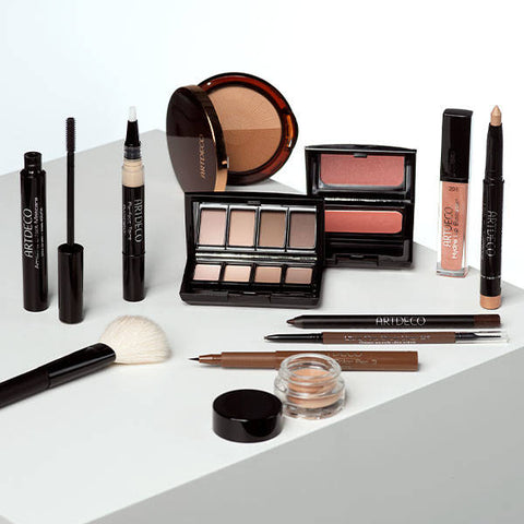 Alle verwendeten Produkte des Schminktipp "Foxy-Eyes" im Überblick