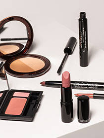 Verwendete Produkte des Schminktipps "Monochrome Look"