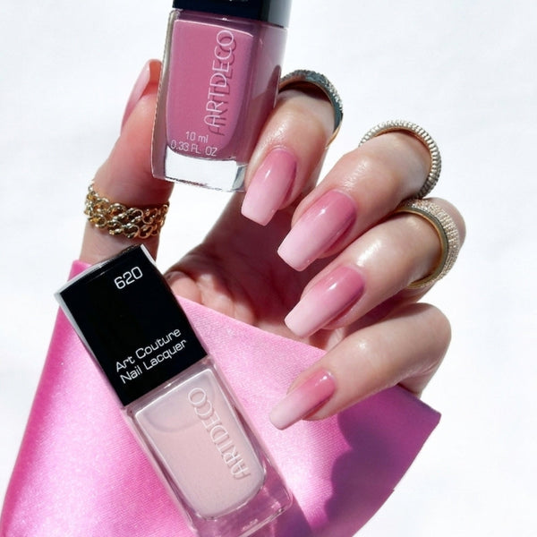 Fertiges Nagel Design mit Ombre Nägel in pink und rosa